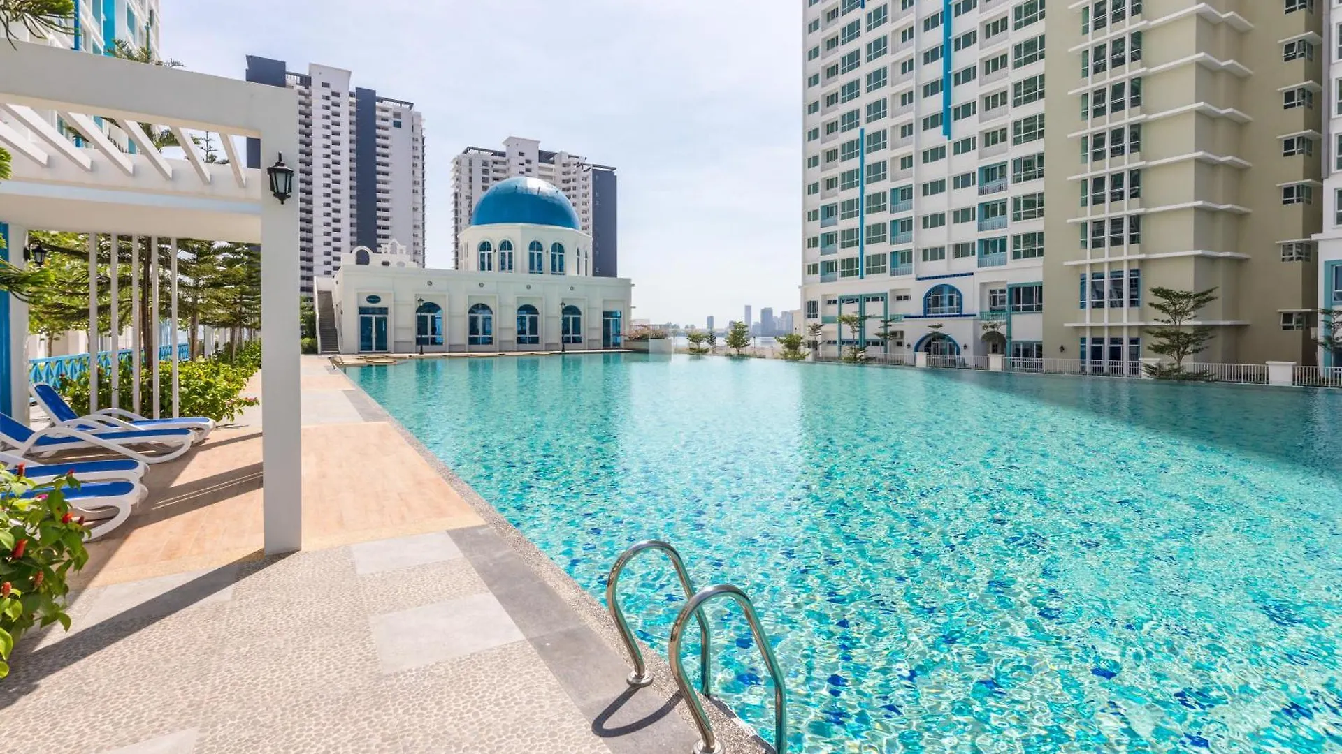 Good Seaview Holiday Home, Next To Straits Quay Tanjung Tokong