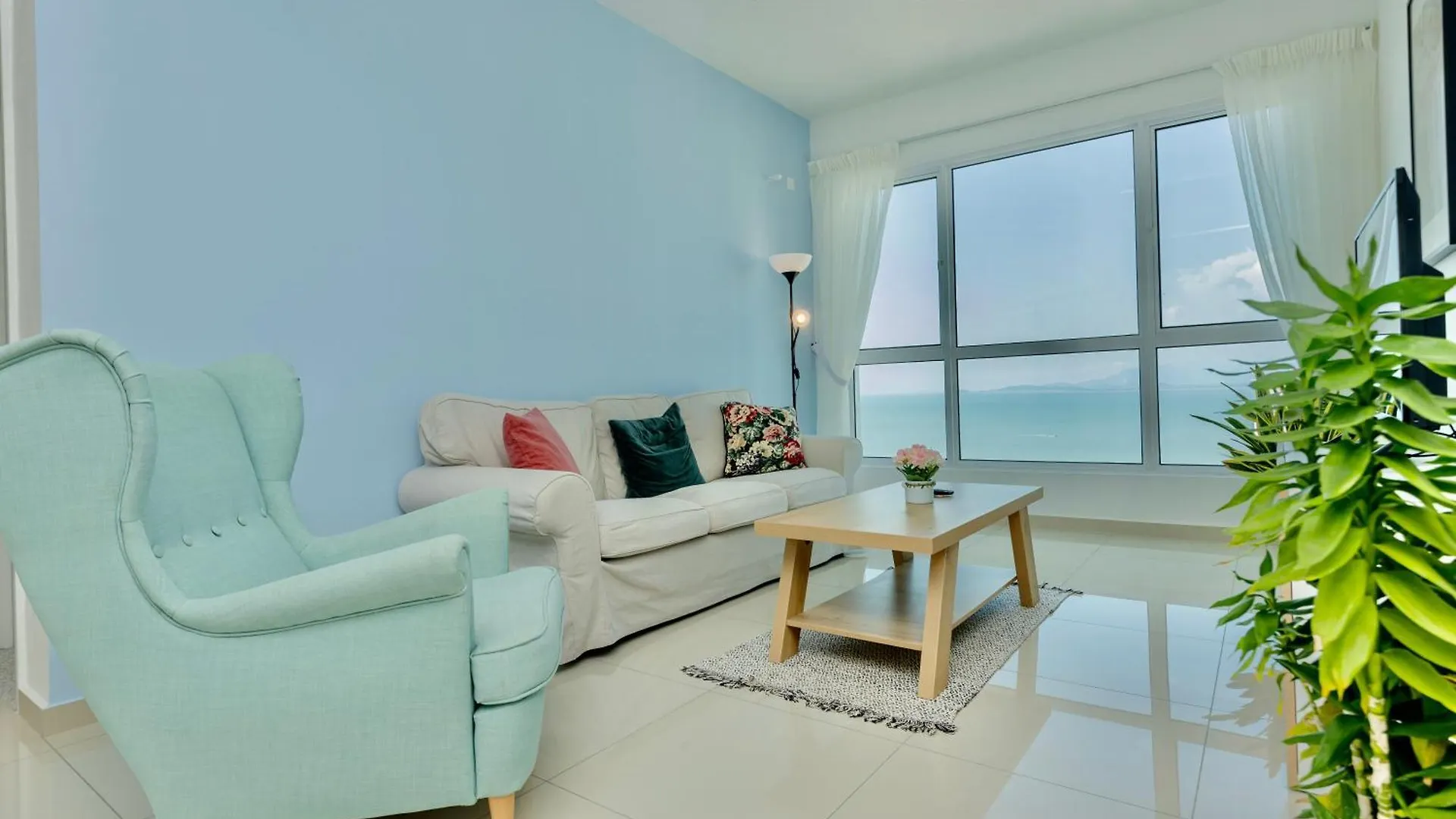 Apartment Good Seaview Holiday Home, Next To Straits Quay Tanjung Tokong